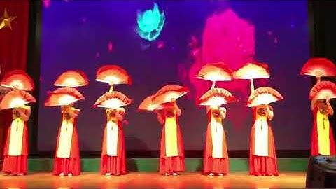 Múa sắc xuân - khoa Huyết học lâm sàng Bệnh Viện Hữu Nghị Việt Tiệp