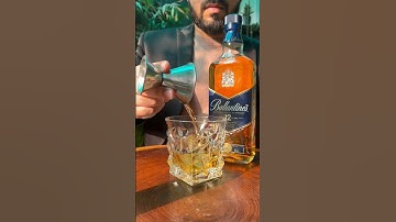 How to drink Whiskey - The Right Way #niftybartender #whisky #trending #youtube #shorts #whiskey