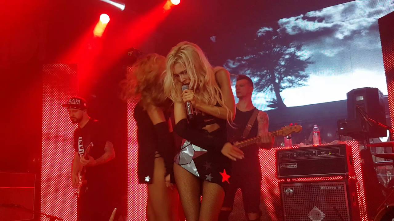 Виа Гра - Поцелуи / Club HOLLYWOOD, Таллин 8.07.16