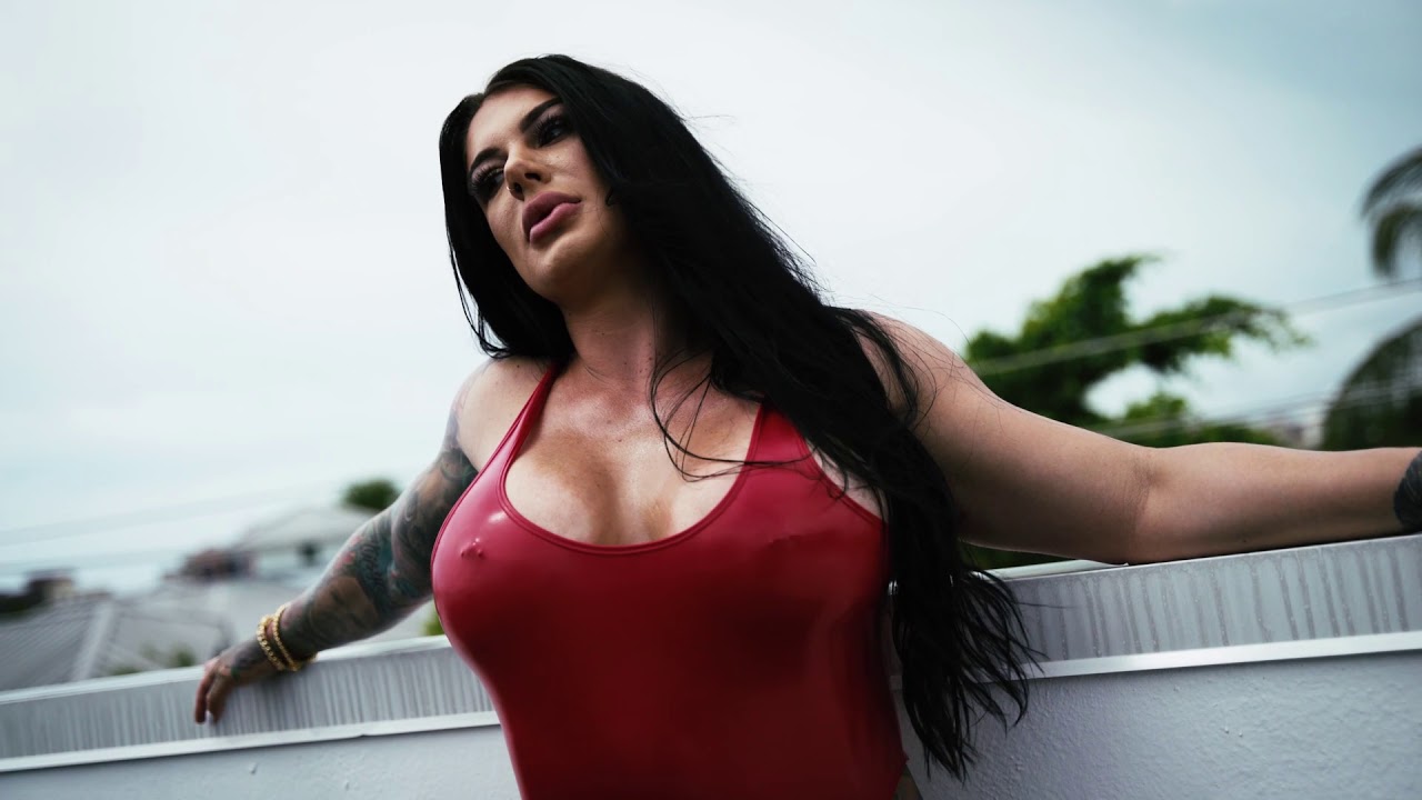 Muscle_Bombshell Photoshoot with Ryan Loco