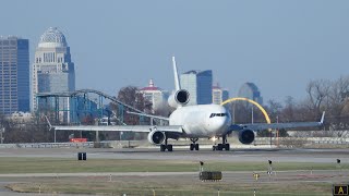 15 Minutes of “Peak Season” Louisville Muhammad Ali airport #planespotting
