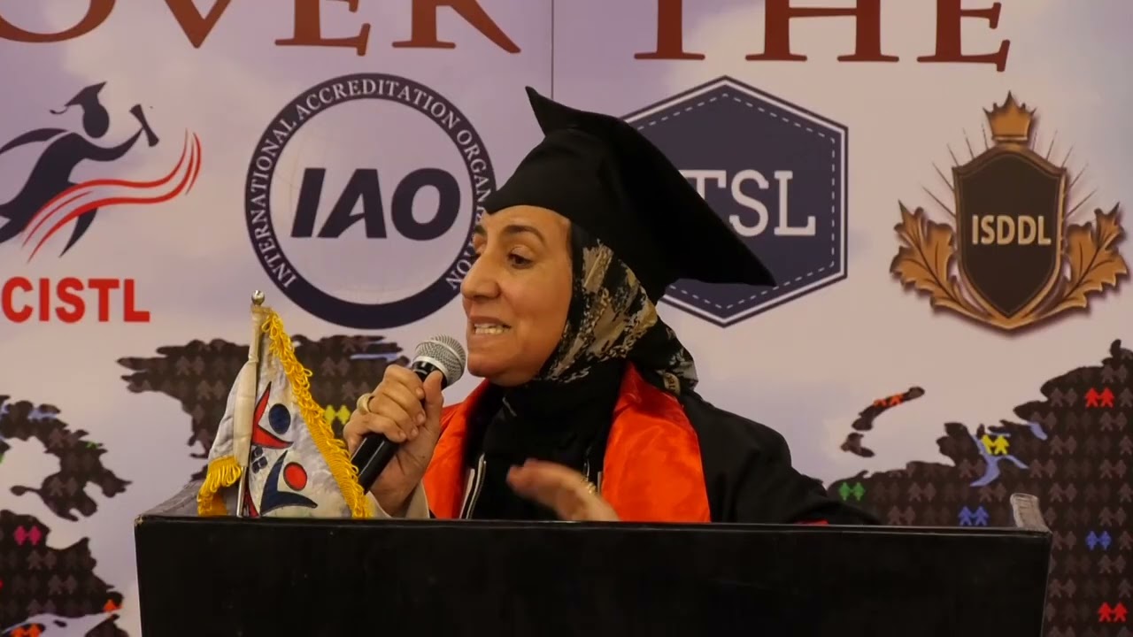 مناقشه الباحثه مني طه