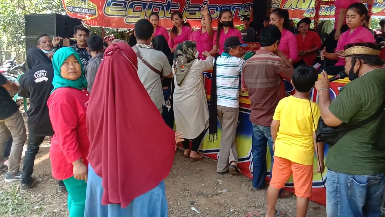 #parajawara pencug#jaipong asih mandiri onet grup#sangat pepuler bajidor nya heboh#