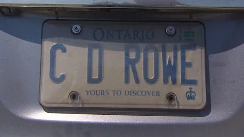 Are licence plate covers illegal?