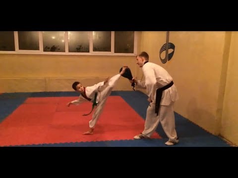 Таэквондо удар вертуха