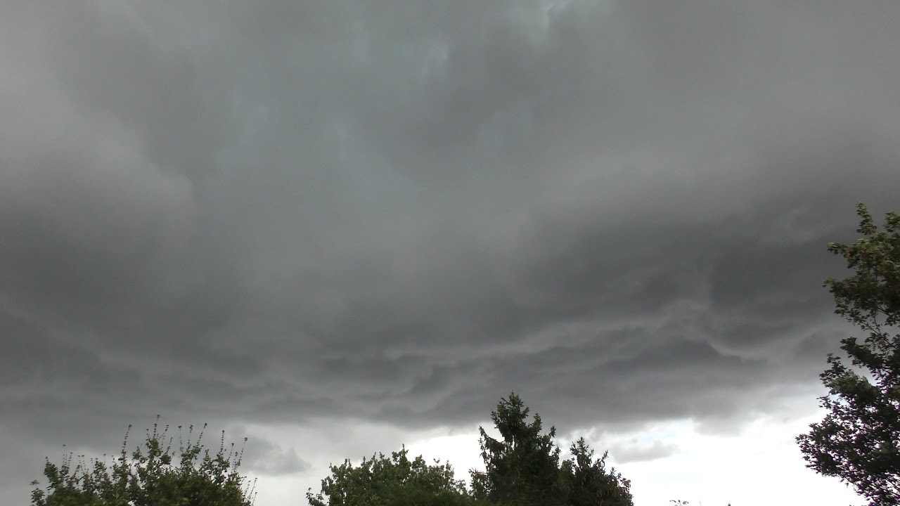 airshow schedule share Rain & Thunder clouds Cambridge Uk 19aug19 319pm