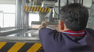YIHUI powder compacting press