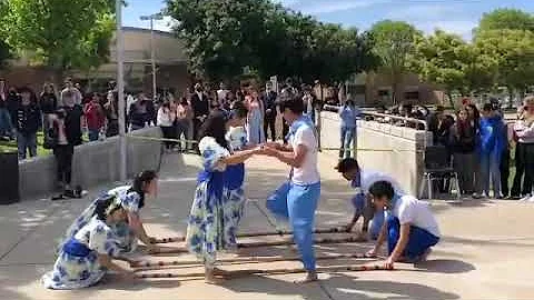 Tinikling dance in California,USA (James Enochs Hi...
