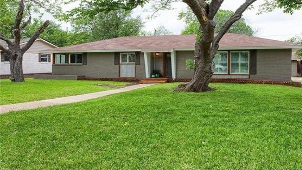 10117 Rockmoor Drive, Dallas, TX Presented by The Hollers Team.