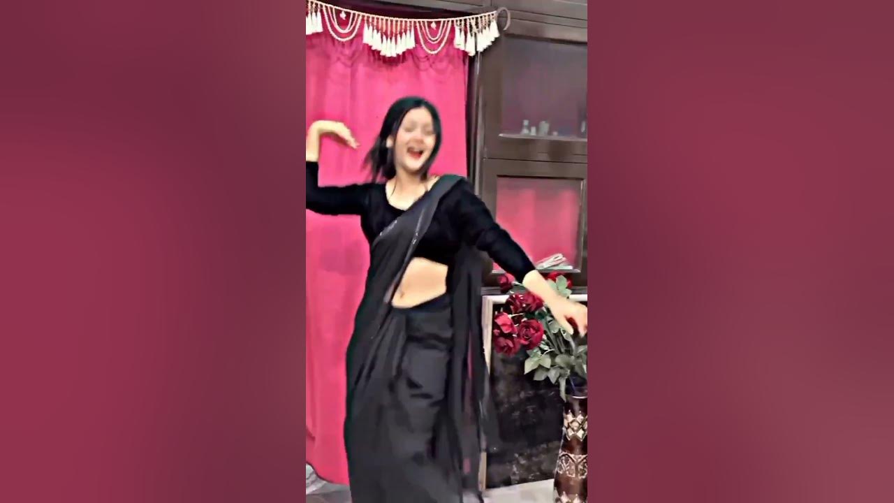 holi song of mohabbatein