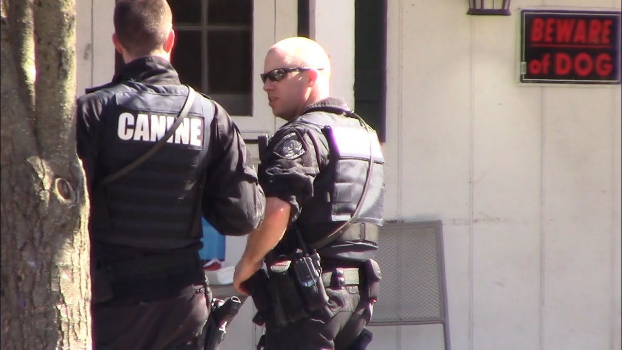 camera iphone 8 plus apk Emergency Response Team searches house