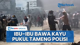 Demo Ricuh di Wua-Wua Kendari Berawal dari Emak-Emak yang Maju Bawa Kayu dan Serang Tameng Polisi