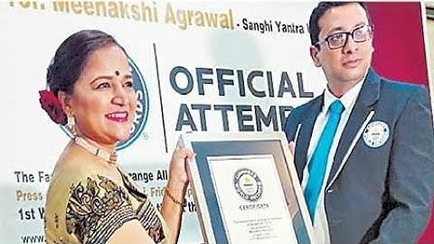 Periodic Table Arranged in 2.49 Minutes Mumbai professor _  broken Guinness World record .