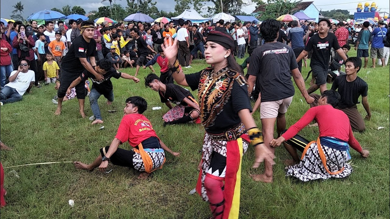 Janturan Massal Ebeg Undur-Undur Maju Comunity di Klahang Sokaraja kab Banyumas #ebegbanyumasan 