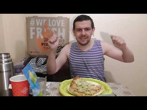 Обжор мукбанг пицца Цезарь и Гавайская по рецепту Spar  2 за 1536 рублей / поздравляю с 8 марта