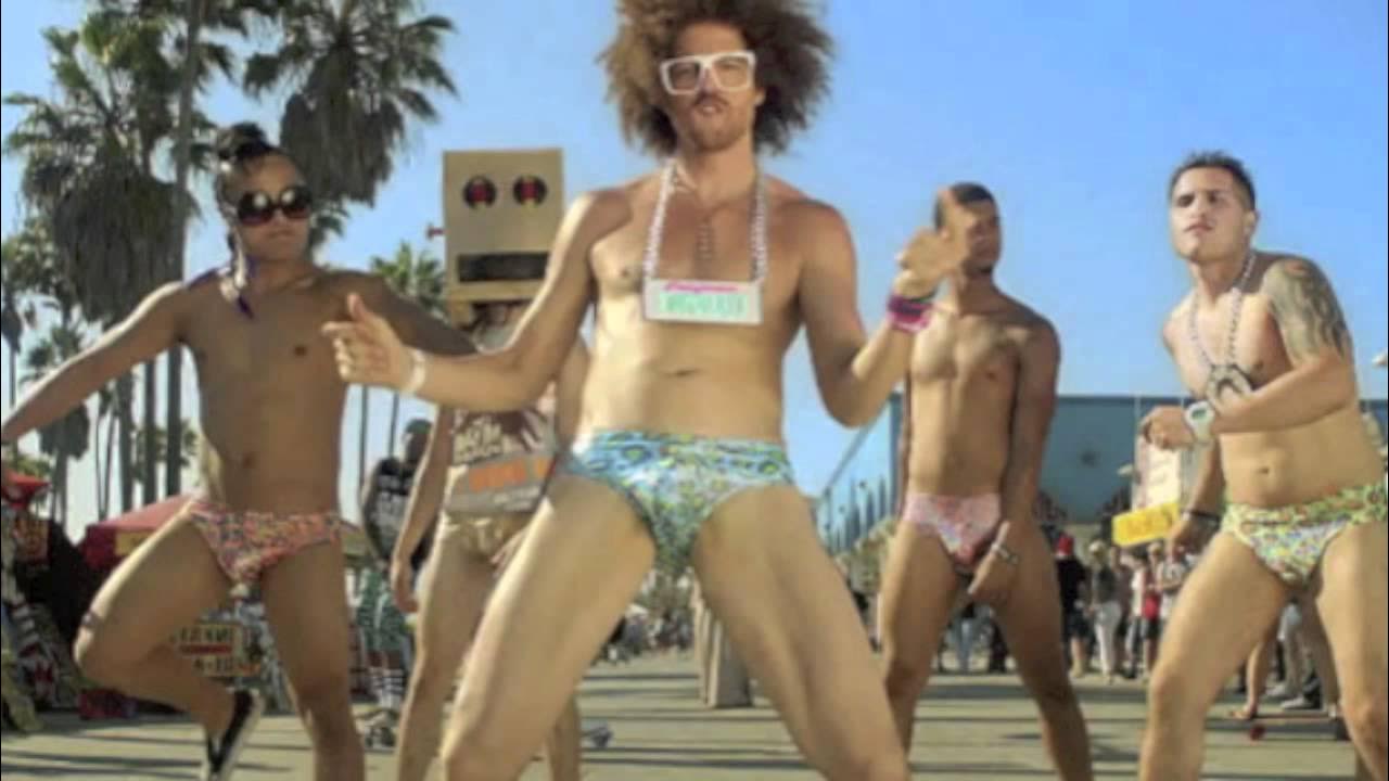 Мальчик танцует под lmfao. Lmfao 2011. Мем лмфао. Лмфао группа. Lmfao пародия.