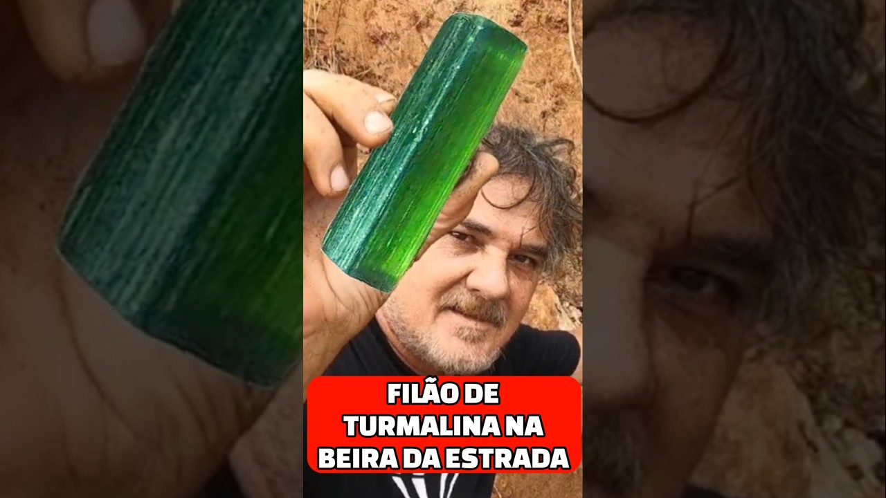 FILÃO DE TURMALINA NA BEIRA DA ESTRADA #gemstone #gemstones #gems #pedras #turmalina #preciousstones