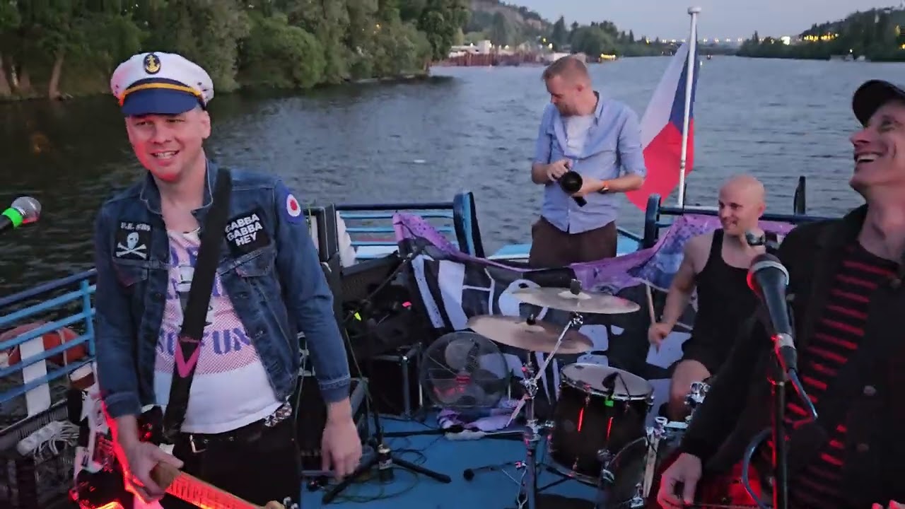 The Fialky - Pratele 1.6.2023 Praha Lod Odra 9.5/10