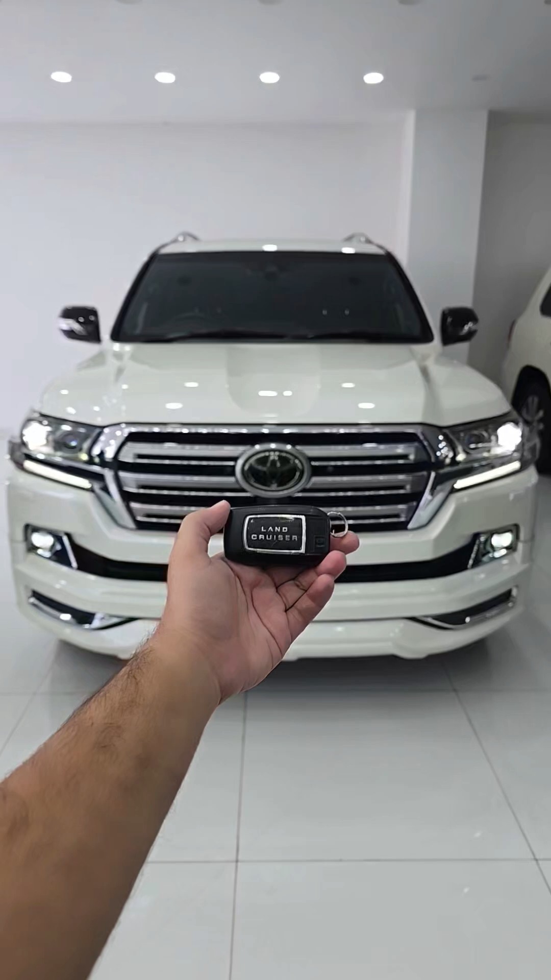 Toyota Land Cruiser ZX V8 G-Frontier 2017. Quick Overview. - YouTube