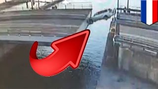 Download lagu Pria mencoba melompati celah jembatan tapi gagal total dan jatuh ke sungai Tomonews Pria mencoba melompati celah jembatan tapi gagal total dan jatuh ke sungai Tomonews