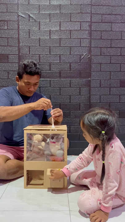 Doll claw machine #dollclaw #clawmachine #vendingmachine #craft #diy