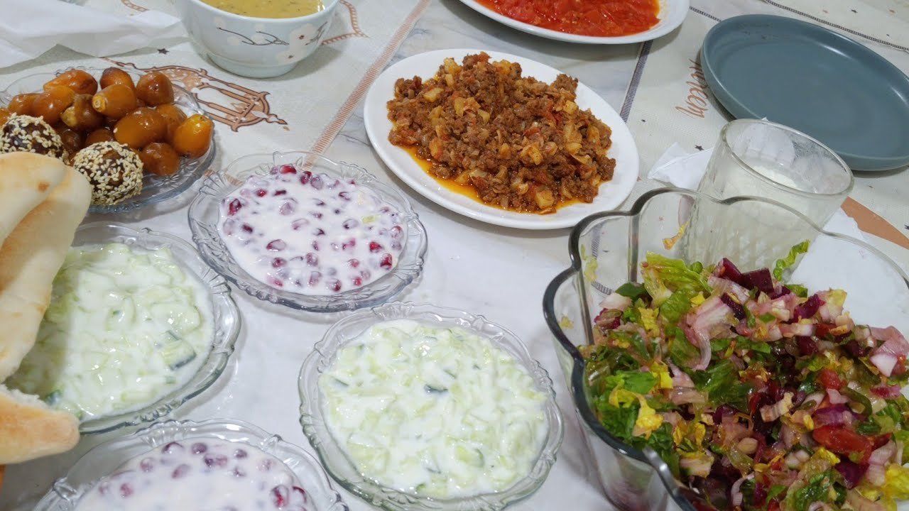 اليوم الفطور مقالي الجود من الموجود 🙈😋سويت سفره تجنن باذنجان 🍆بتيته عروك 😏😒كبة حلب شوربه ✅