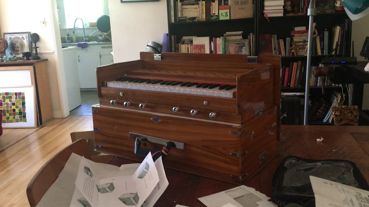 Unboxing my new Kirtan Central Bhava Classic Harmonium
