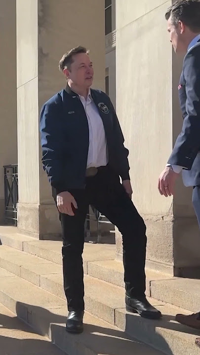 Elon Musk visits the Pentagon