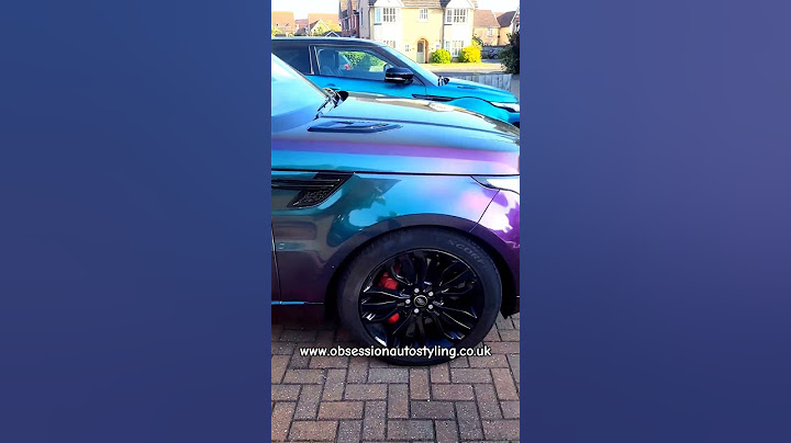 Sun shining on this absolutely stunning Range Rover wrapped in Avery Lightning Ridge Gloss.