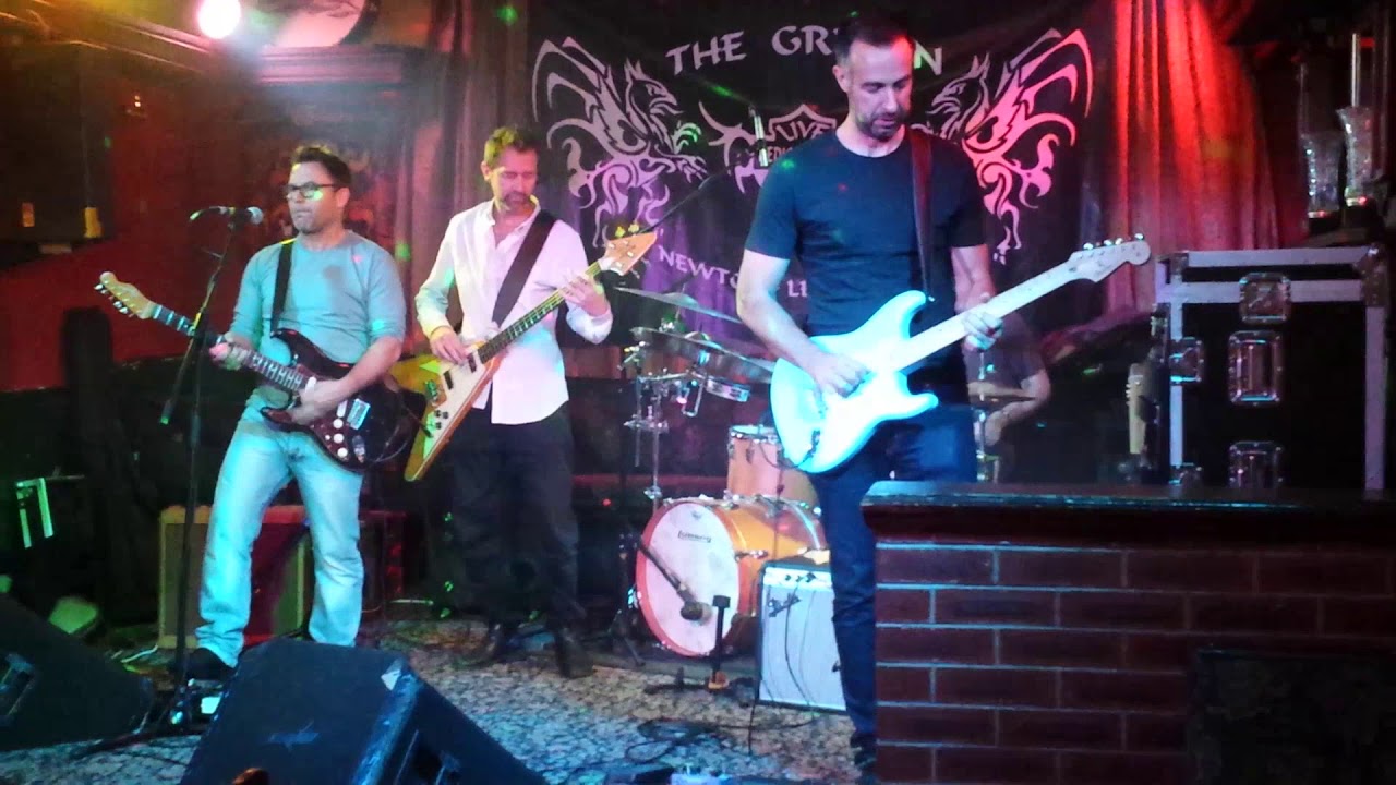 Mixing Forty 4 Blues Band @ The Griffin Hotel Earlestown on 5th October ...