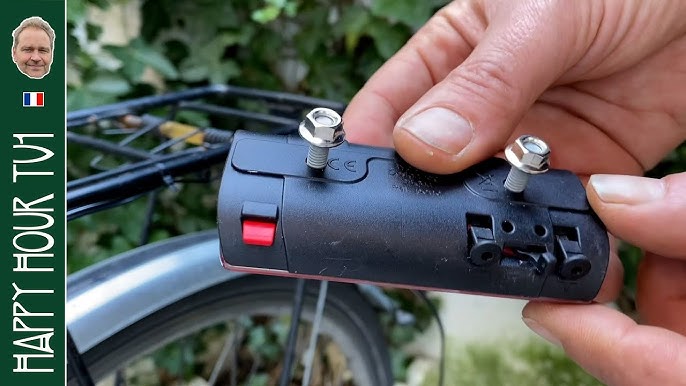 Installer l'éclairage d'un vélo avec dynamo dans le moyeu 1/2: éclairage  avant et câblage 