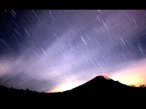 Vídeo: La Gente Sueña Masivamente Con La Lluvia De Meteoritos - Vista Alternativa