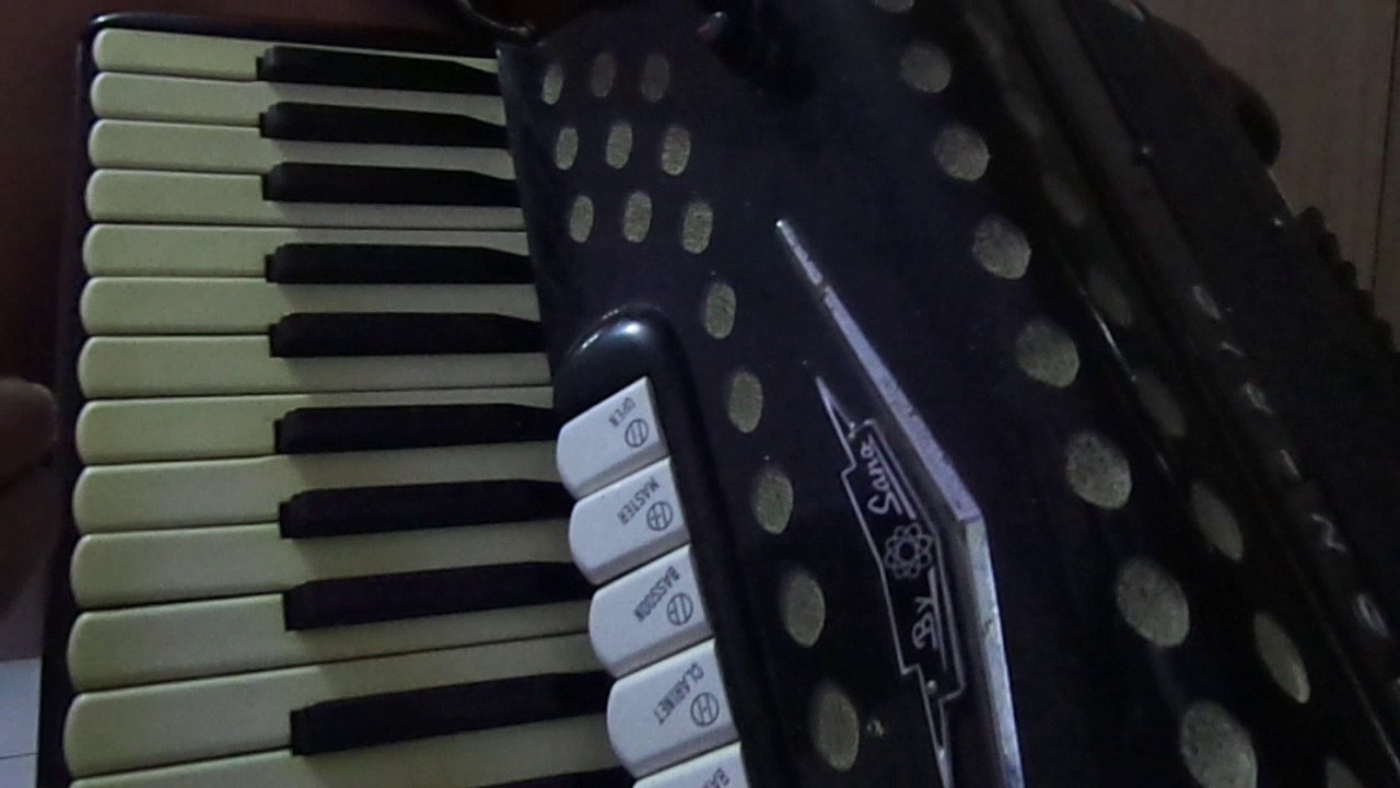 ensinando a musica FORRÓ BODÓ da Banda Mastruz Com Leite para iniciantes no acordeon