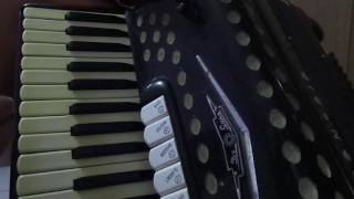 ensinando a musica FORRÓ BODÓ da Banda Mastruz Com Leite para iniciantes no acordeon