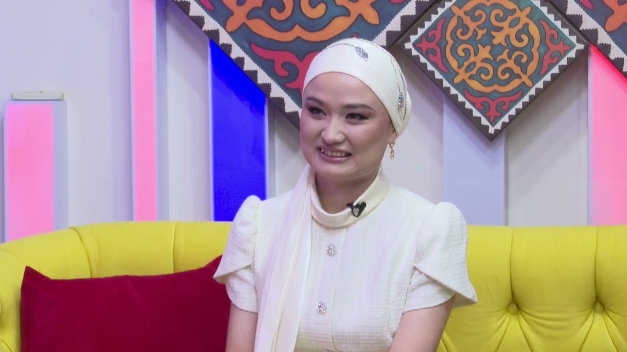 Таттууларды жасаган Таластын таланттуу келини // 