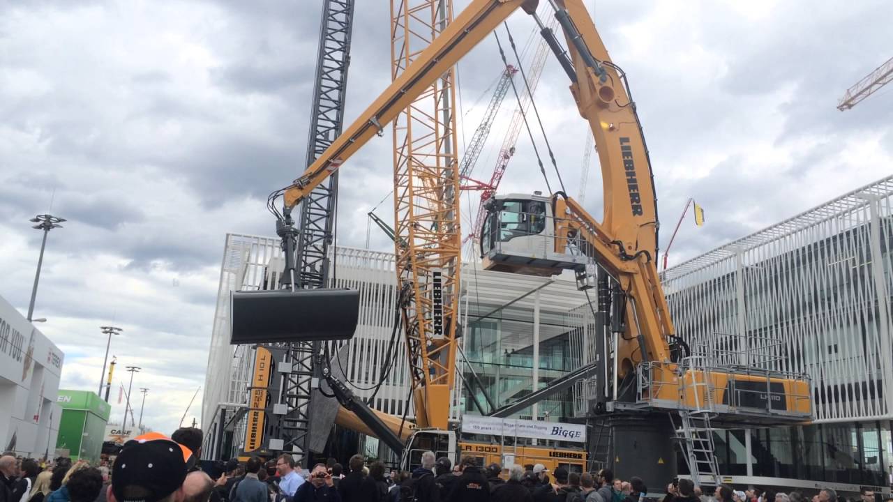 Liebherr LH110C Port Excavator Demo At Bauma Expo 2016