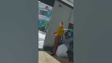 Watch it now! #cod #callofduty #bo6 #multiplayer #meme #dead #funny #ragdoll #physics #clip