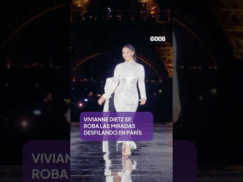Nos dio pasarela, belleza, cara de modelo 🔥@viviannedietz se lució desfilando bajo la Torre Eiffel