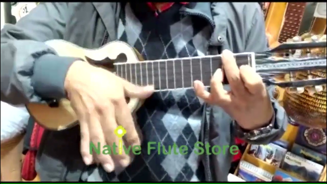 Charango chasqui Professional - YouTube