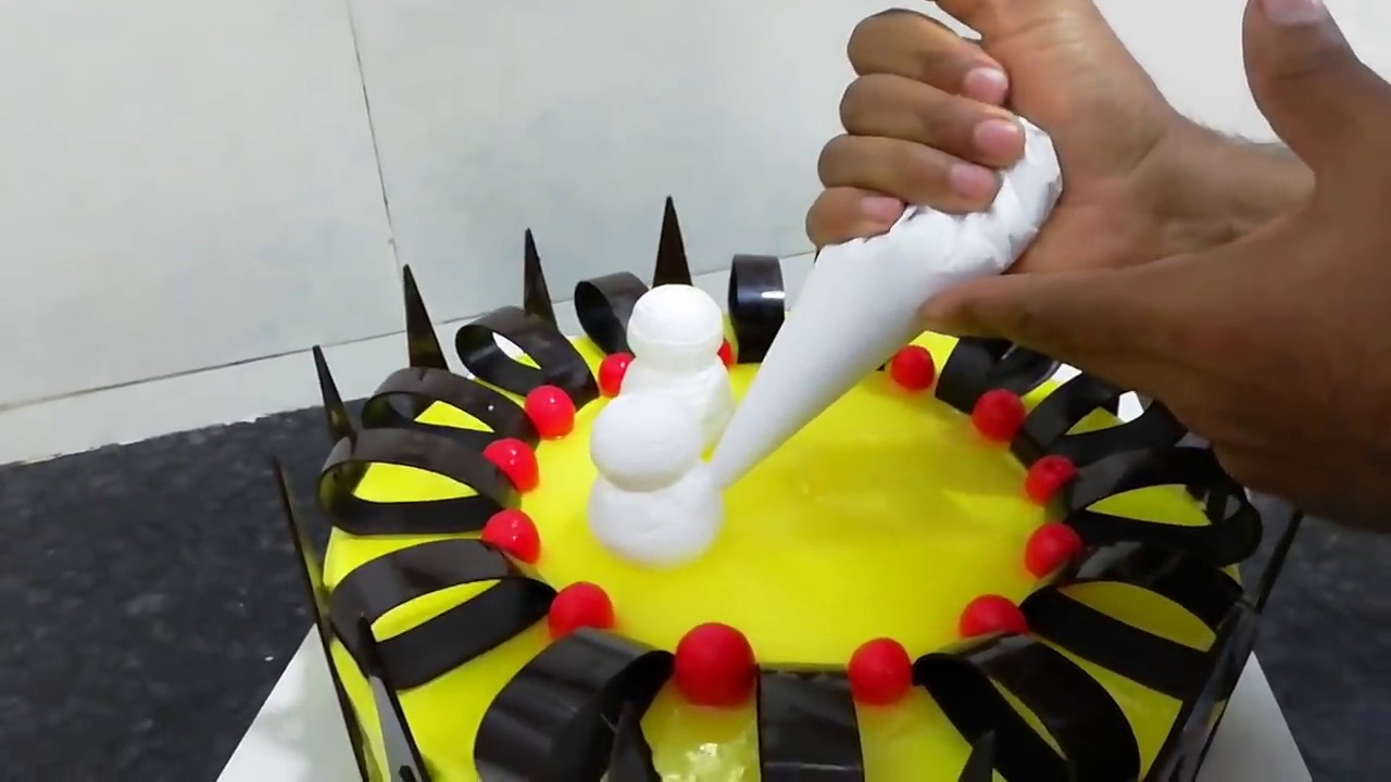 Fresh cream pineapple cake model