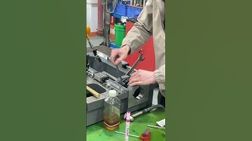 Mounting Screws of swiss cnc lathe  #swisscnclathe #manufacturer #cncmachining #parts