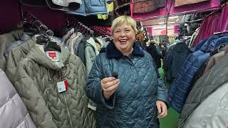 картинка: Выбираю  себе пальто. Мужикам купили костюмы и мне польтишко и обувь.