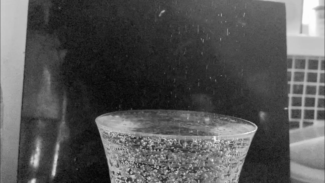Bursting bubbles in fizzy drinks (Slow motion) YouTube