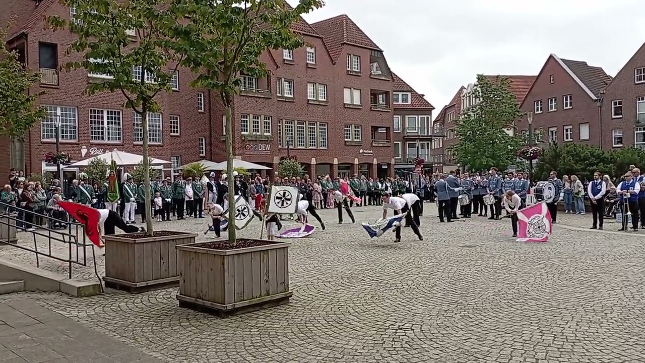 Schützenfest St. Antonius Coesfeld 2024: Fahnenschlag