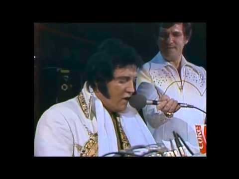 Video: Elvis paliko pastatą, aktorė mirė, rodydama savo mirtį ant scenos, gali lobšteriai tikrai ne mirti senamiesčio ir daugiau 