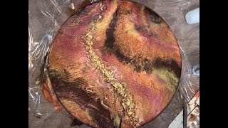 Awesomeresin painting on wood using Arteza mica powders