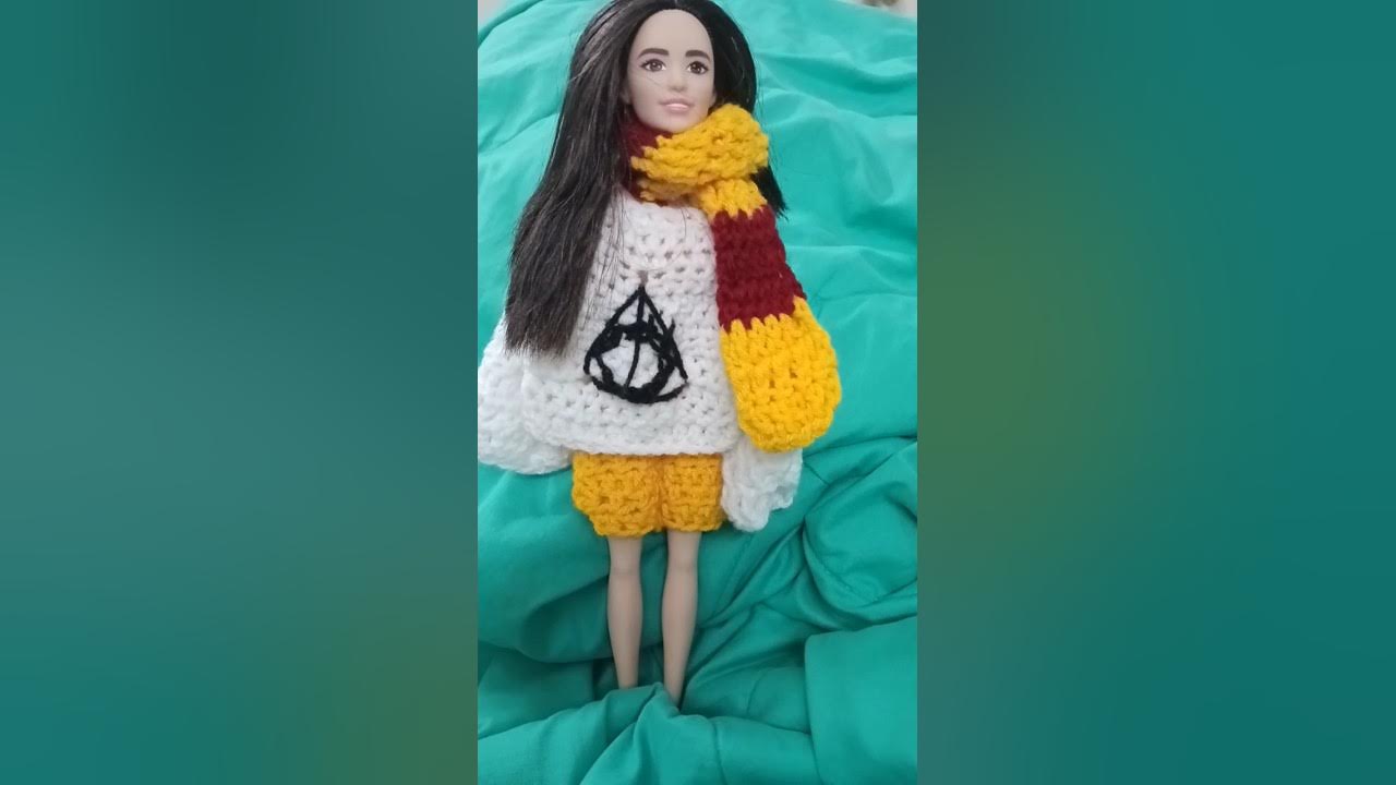crochet-harry-potter-scarf-and-oversized-tshirt-crochet-harrypotter