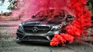 Mercedes валит боком под блатную музыку