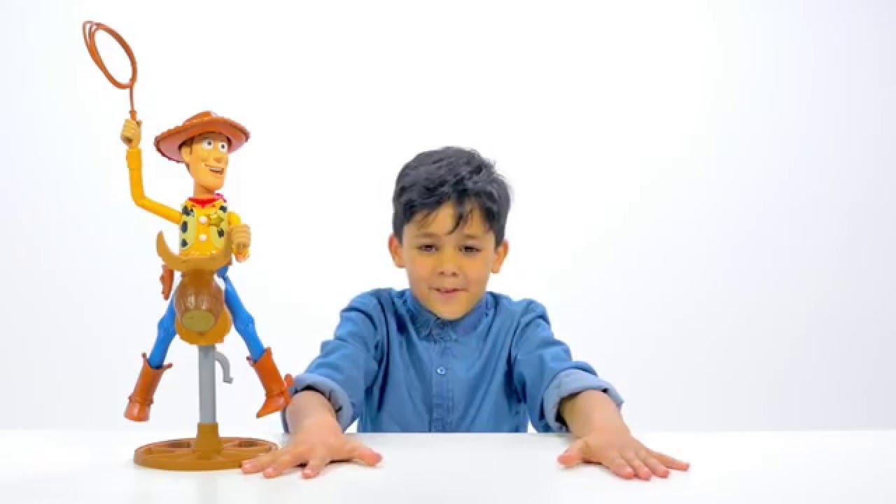 Jouet interactif Disney Toy Story Woody fait du rodéo avec 30 phrases, Toy  Story