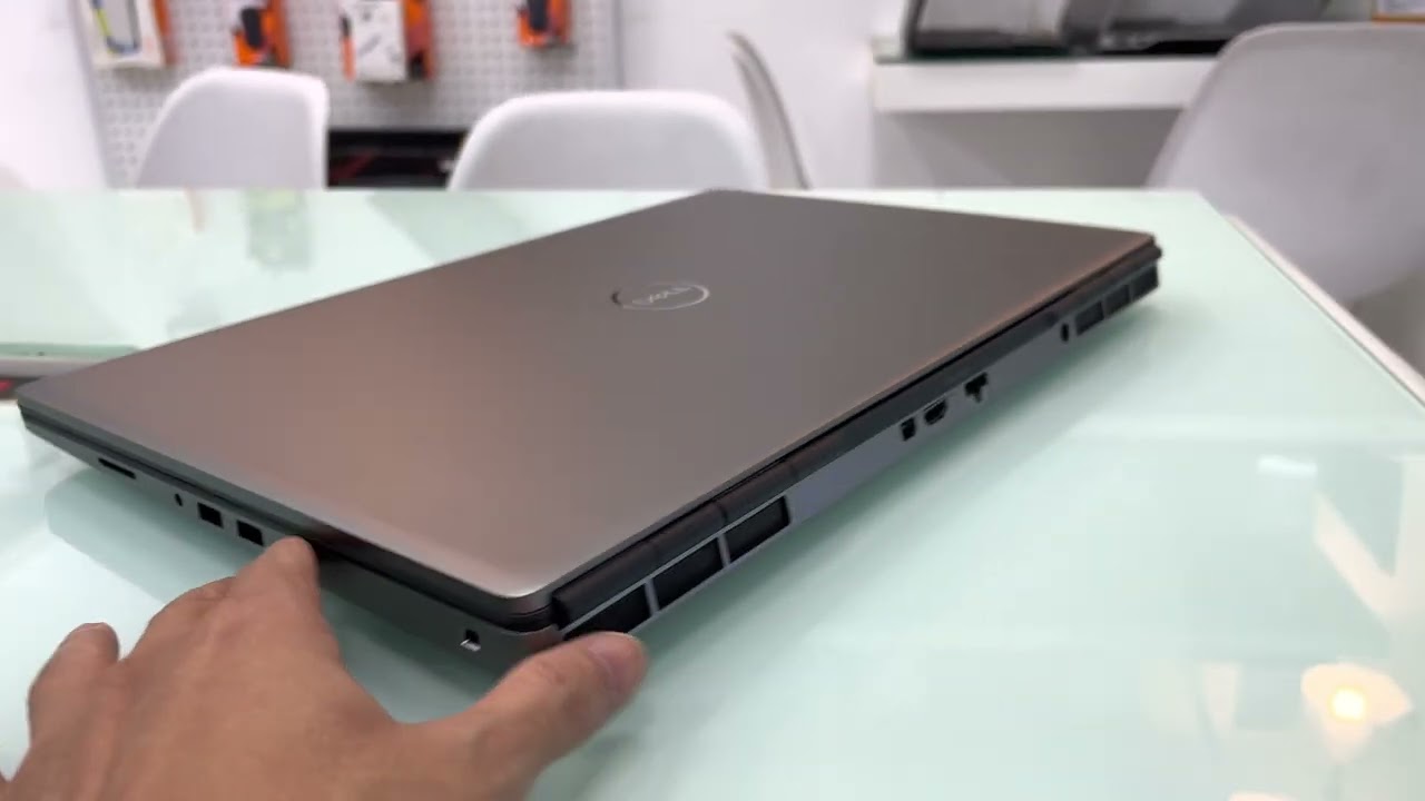 Dell Precision 7760 (2021) Core i7-11850H, RAM 16GB, SSD 512GB 